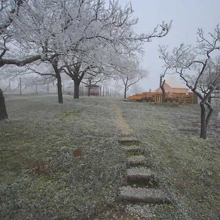 Osada Na Hurce 豪华帐篷